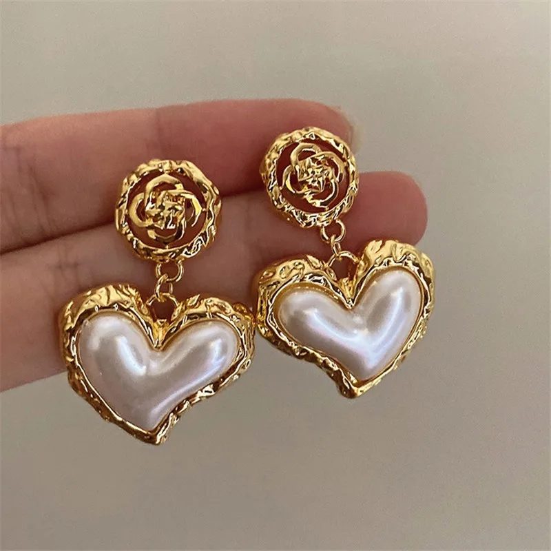 New pleated flower heart earrings imitation pearl French retro fashion luxury accessories women earrings jewelry wedding jewelry
