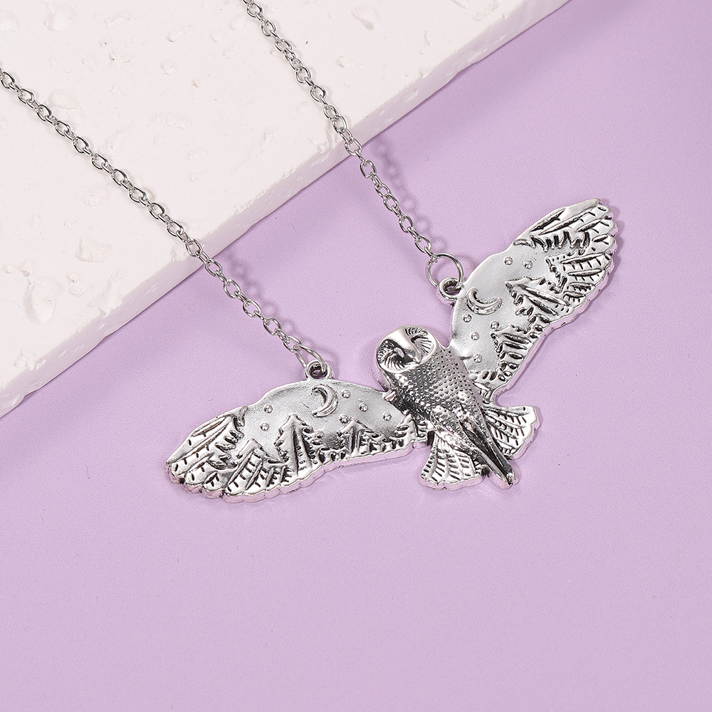 Hot Silvery Geometric Moon Forest Owl Pendant Necklace Vintage Exquisite Fashion Versatile Jewelry Wholesale