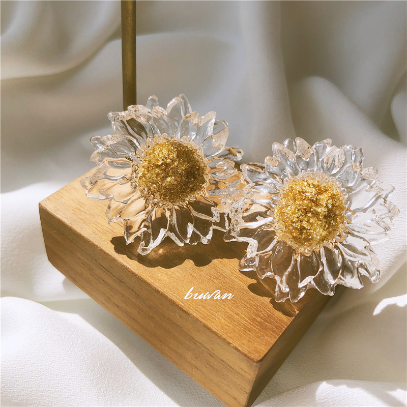 Transparent Flower Earrings for Women Fashion Personalized Sunflower Stud Earring Luxury Designer Jewelry 2023 New In