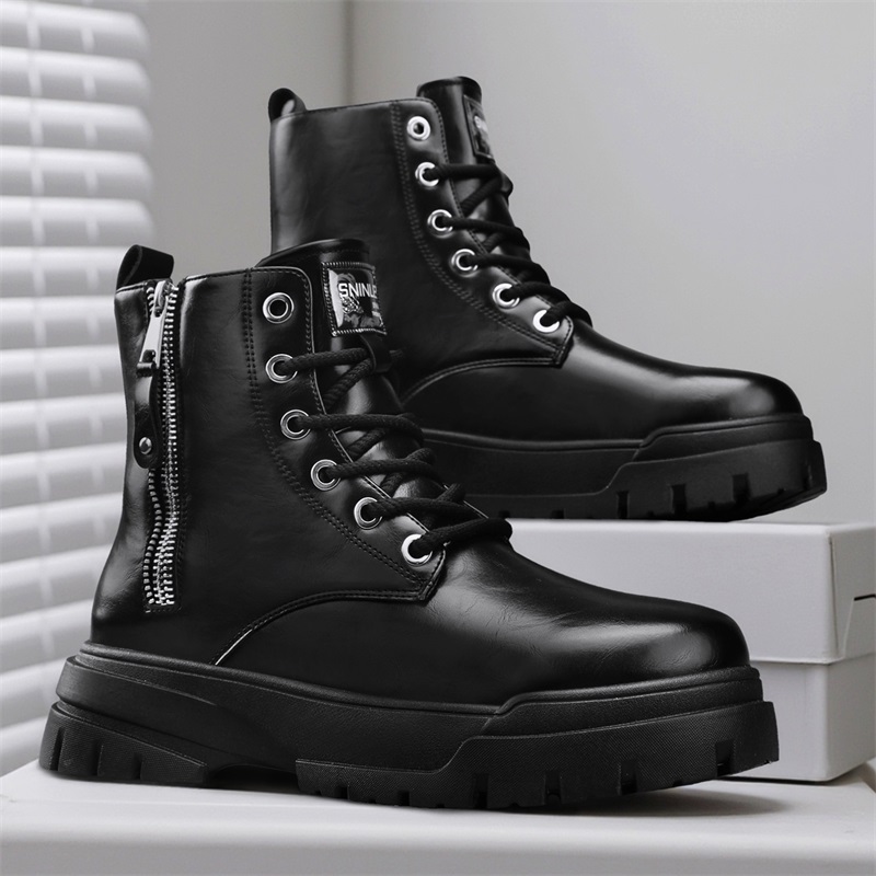 Men's high cut thick soled motorcycle work boots in autumn and winter, black leather shoes, men's mid cut trendy shoes