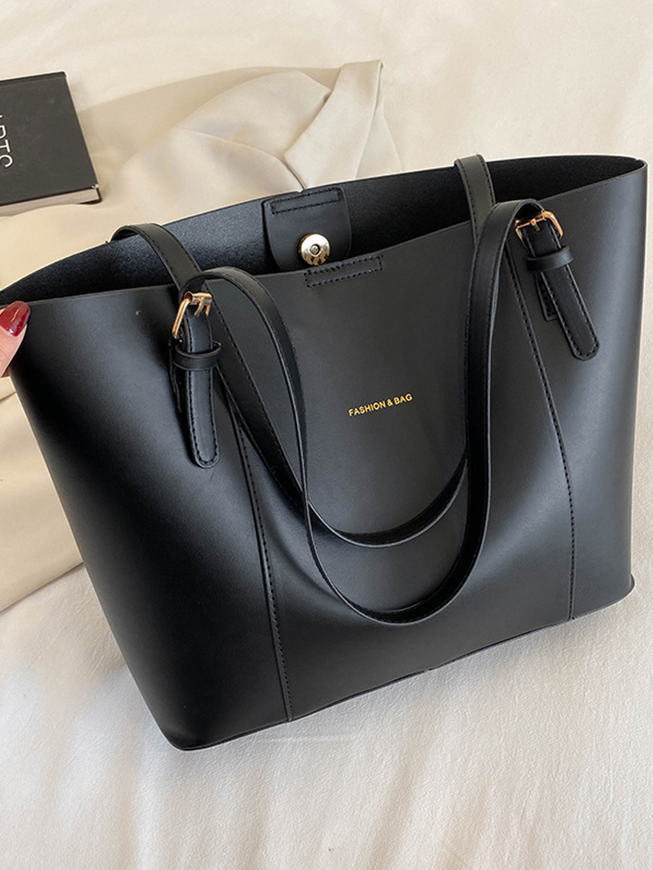 Retro simple and atmospheric commuting bag for women 2024 new stylish large capacity shoulder tote bag