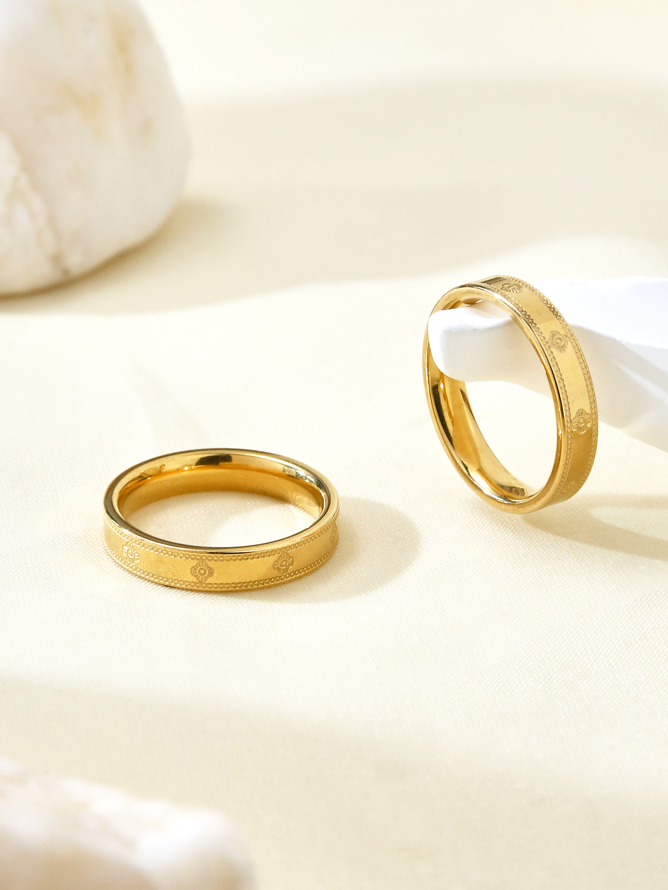 Classic Retro Noble And Elegant Temperament Exquisite Stainless Steel 18K Gold-Plated Flower Pattern Single Ring Female
