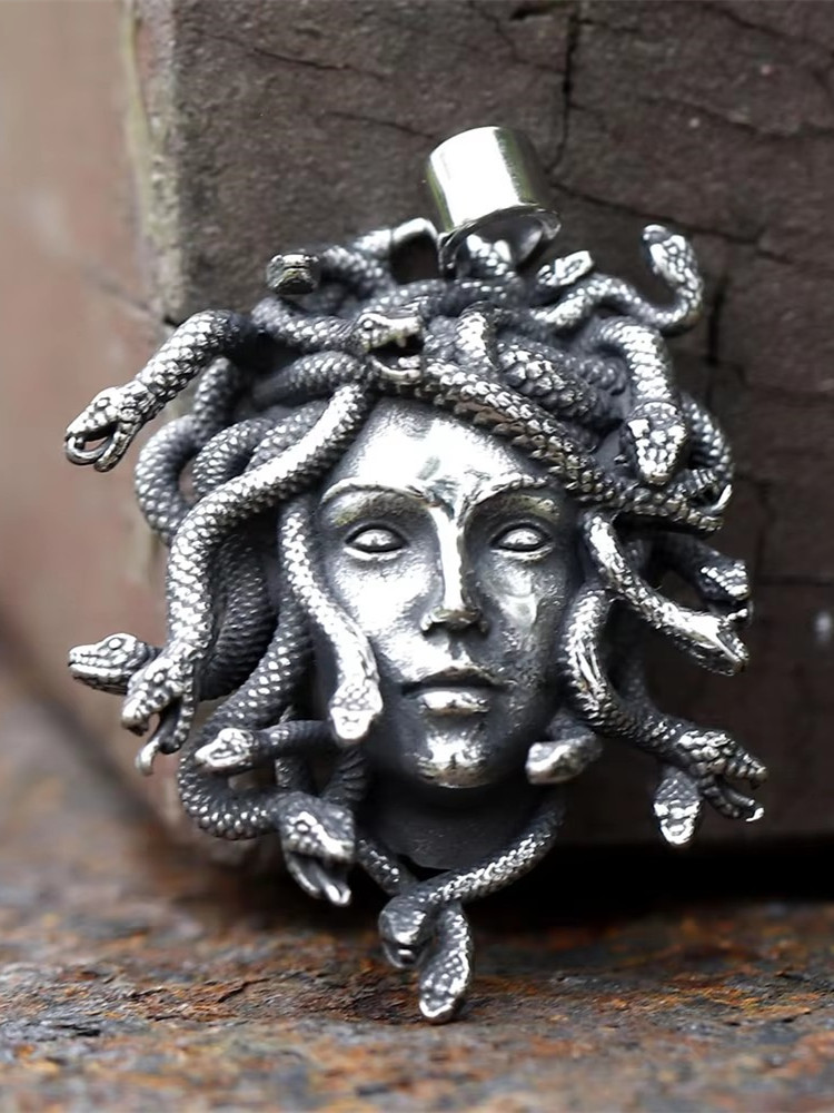 2023 New 316L Stainless Steel Men's Medusa Pendant Necklace Vintage Snake Animal Accessories Party free shipping pen gpt