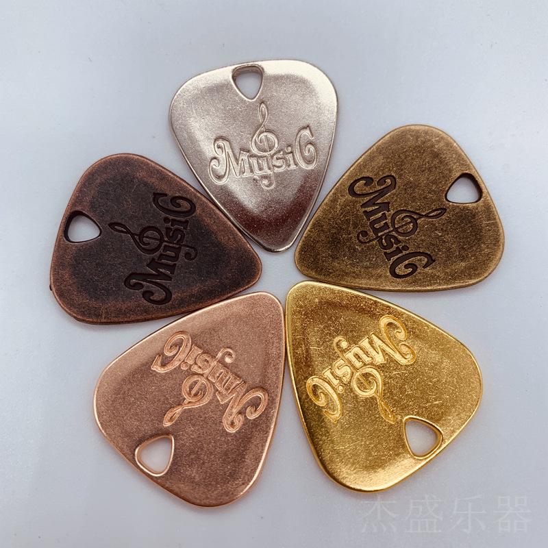 High Quality Metal Guitar Picks Necklace Heavy Gauge Zinc Alloy Plectrum Set with Laser Engraved Patterns Durable Smooth Edge