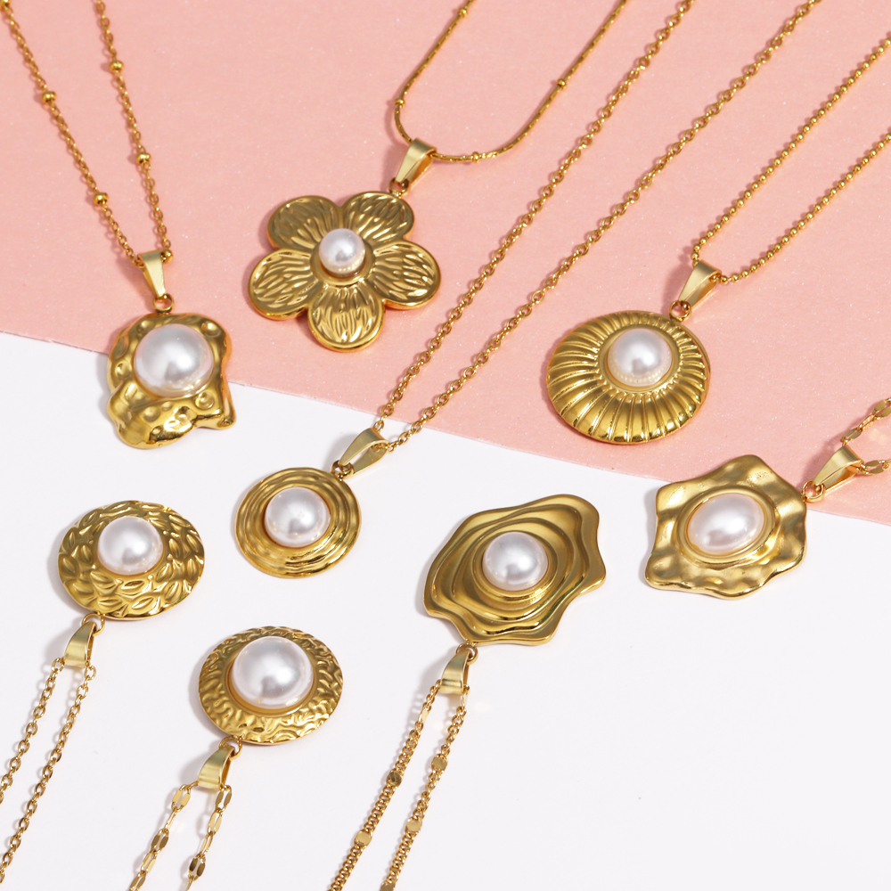 【NEW】 New Fashion Luxury 18K Imitation Pearl Pendant Necklaces For Women Trendy Retro Style Stainless Steel Clavicle Chain