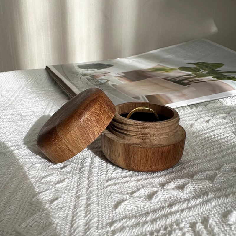 1PC Jewelry Storage Box Portable Solid Wood Ring Box Wood Ring Box Wedding Proposal Engagement Round Wood Ring Box