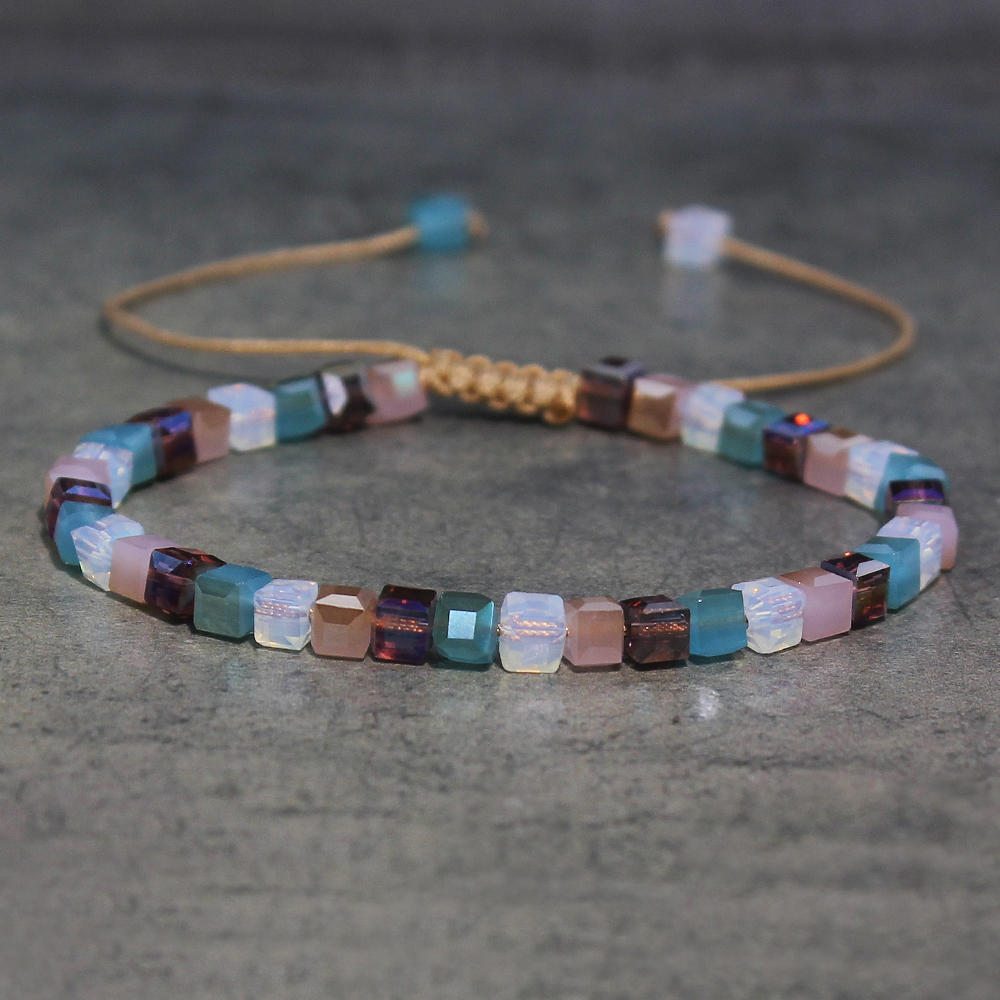 1pcs Hot-selling Natural Stone Crystal Four-color Square Bead Bracelet