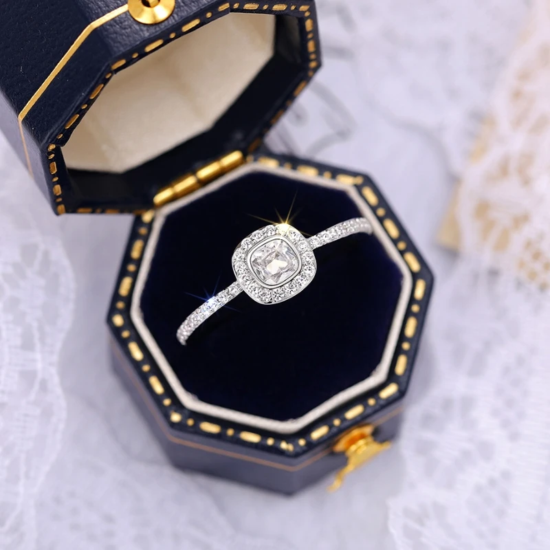 Huitan Exquisite Butterfly Shaped Silver Color Wedding Rings for Women Luxury Crystal Cubic Zirconia Female Ring Party Jewelry