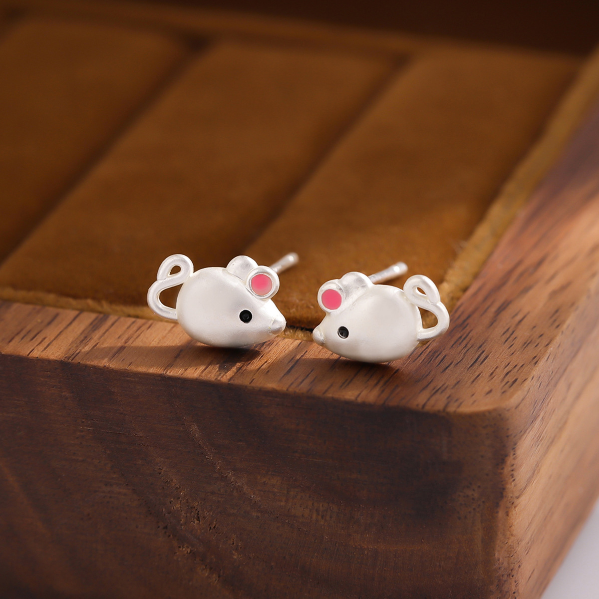 New Fresh And lovely Lady Pink Ears Small Mouse 925 Sterling Silver Jewelry Personality Animal Exquisite Stud Earrings E053