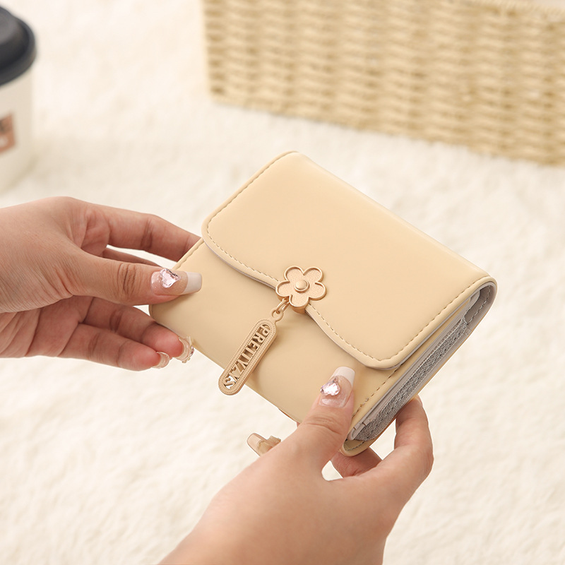 Wallet women's short 2024 summer new women's flower pendant three fold bag large capacity folding multi-functional student coin