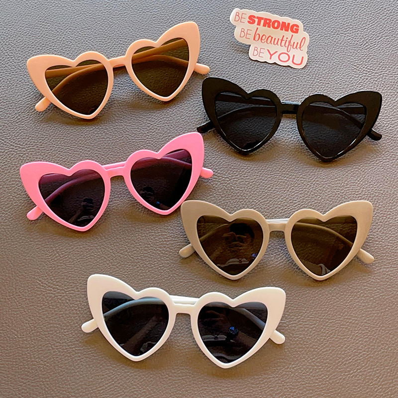 New Children Fashion Colors Special Heart Sunglasses UV400 Boys Girls Outdoor Cute Protection Sunglasses Kids Sun Glasses