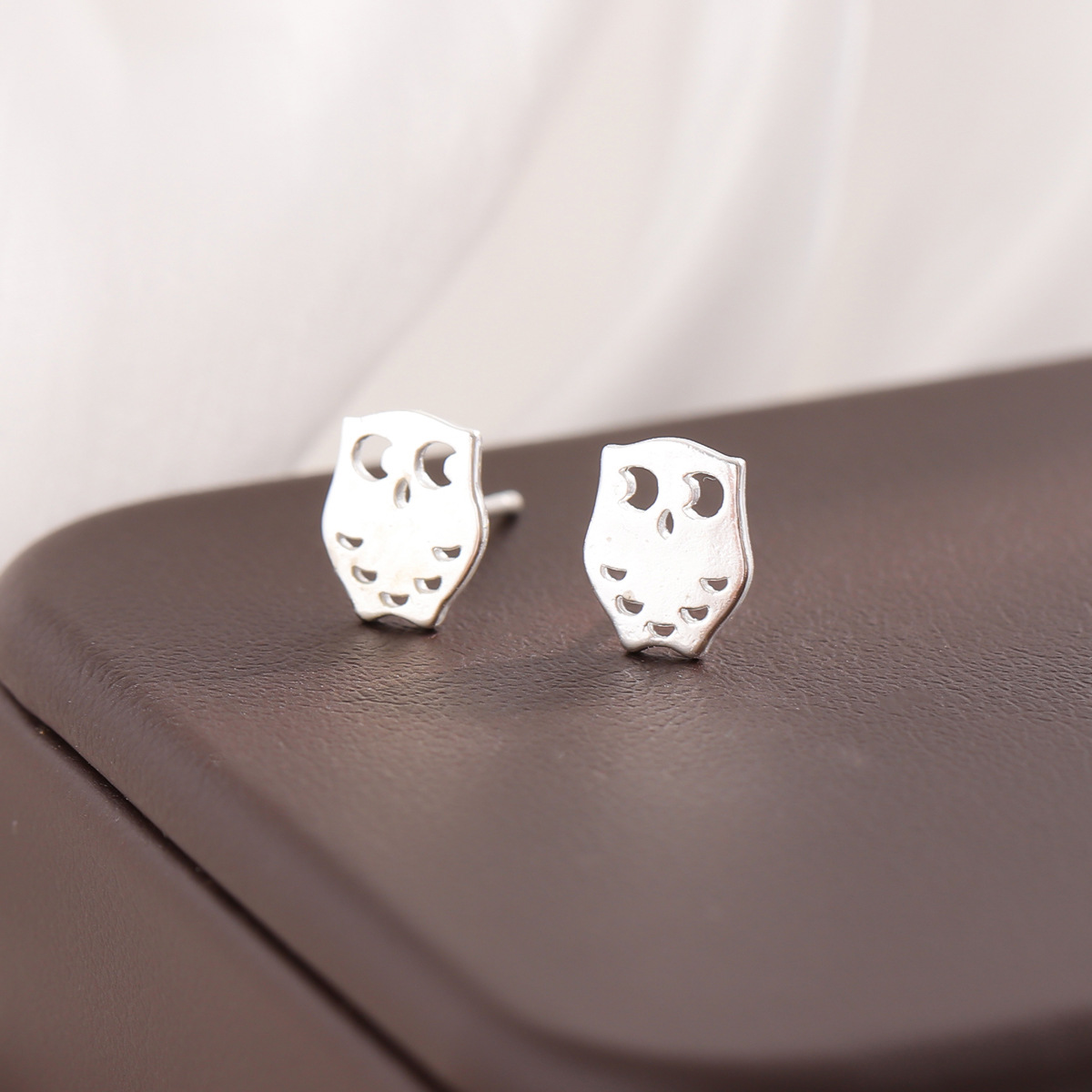 New Fashion Simple And Ceative 925 Sterling Silver Jewelry Personality Owl Sweet Animal Stud Earrings E039