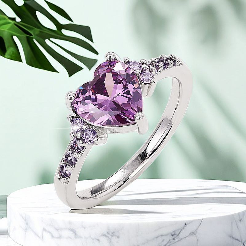 Huitan Purple Heart Cubic Zirconia Rings for Women Unique Wedding Engagement Accessories Fancy Lady Romantic Trendy Jewelry