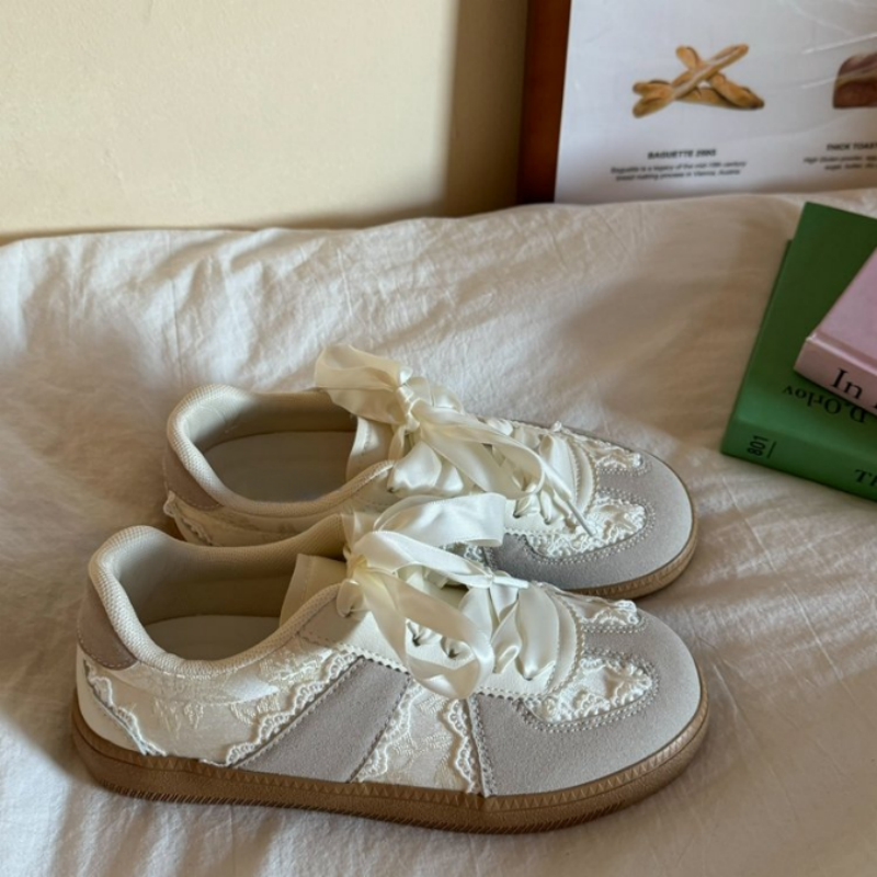 2025 New Women's Platform Trainer Shoes Lace Detail Retro Sneakers Cute Sporty Shoes