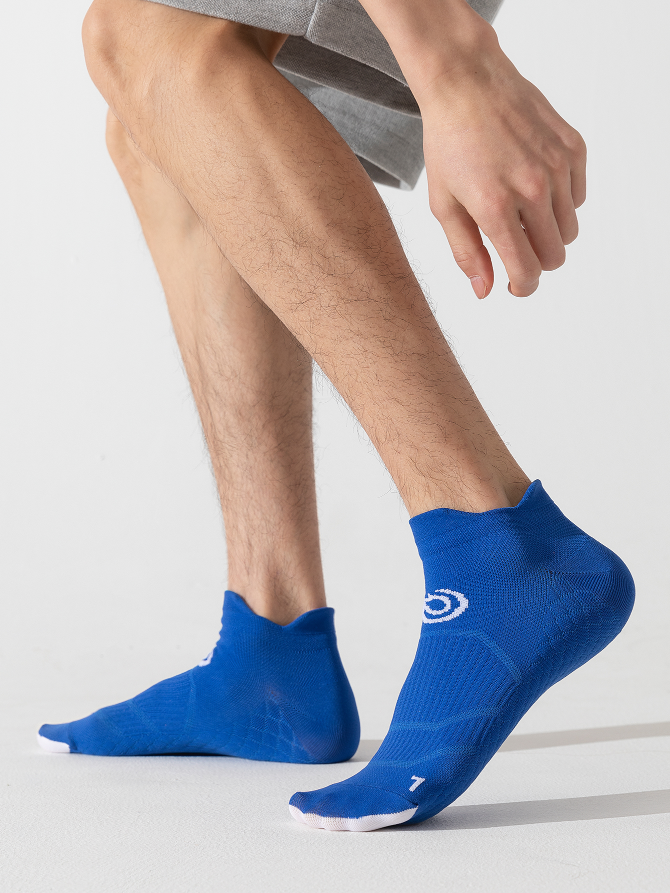 1 pair Short socks for men and women, short tube particle massage, sweat absorbing bottom, anti slip sports socks, marathon prof