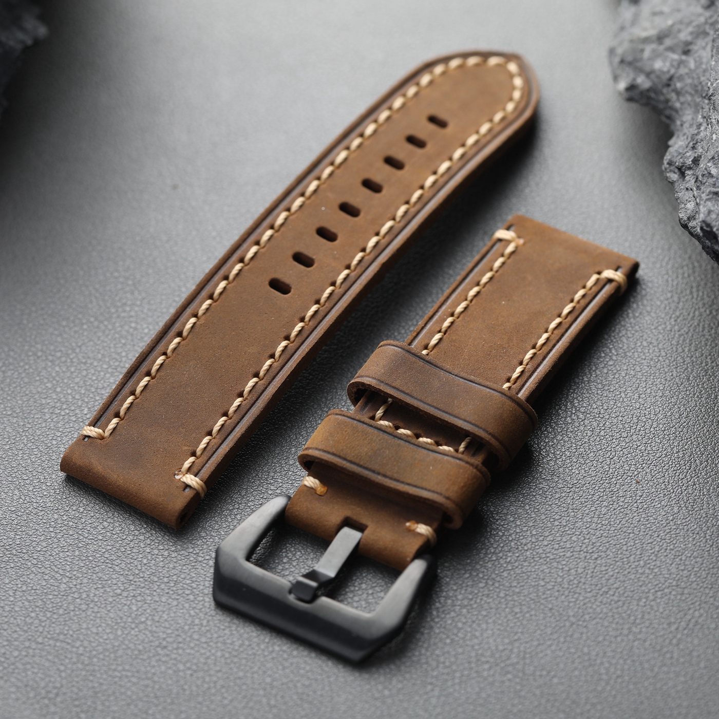 High-end genuine leather watchband, available in sizes 20MM, 22MM, 24MM, and 26MM, featuring a double-folded brown design, vinta