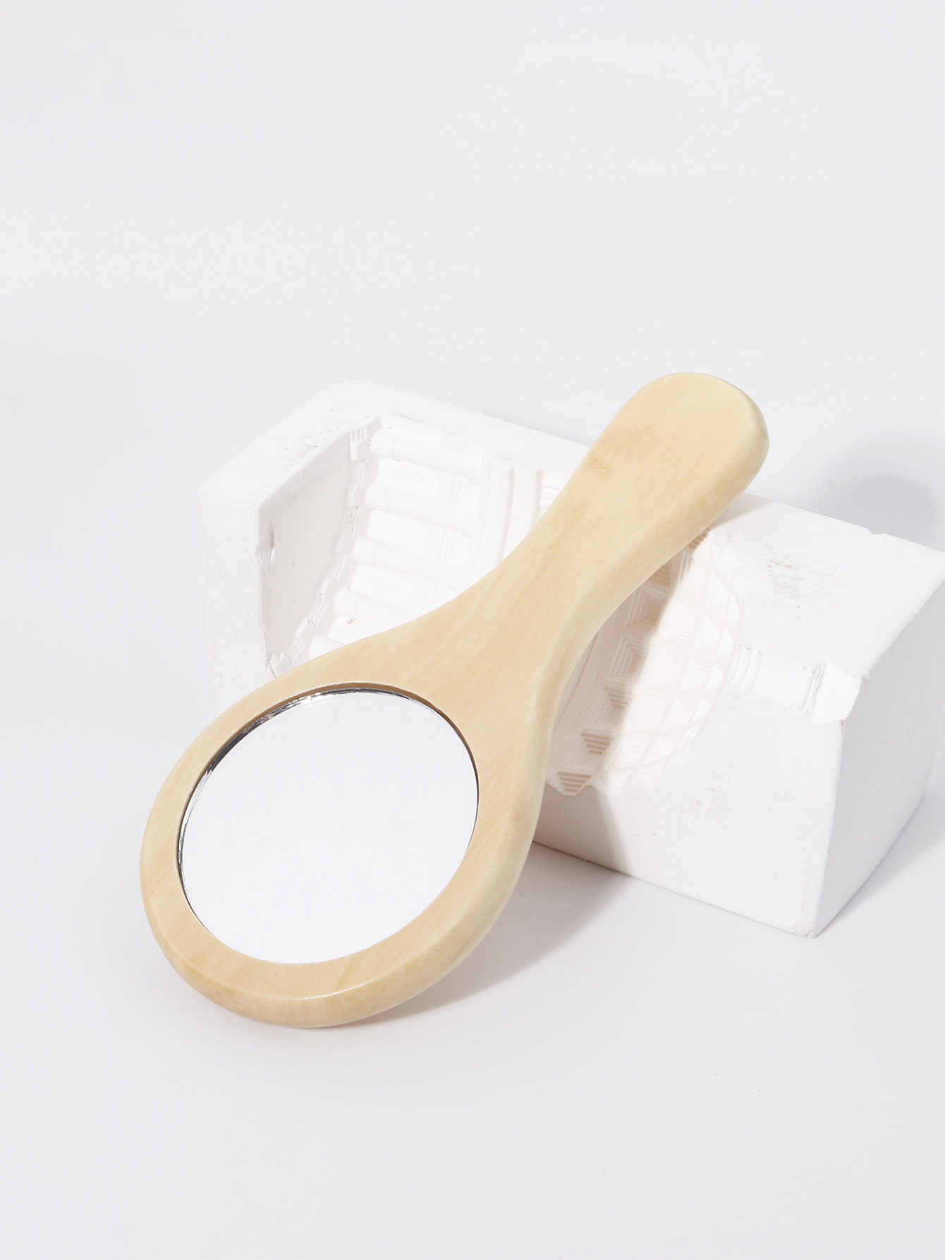 Small Portable travel Natural Wooden Makeup Mirror Handmade Handle Round wooden mirror For Hair Accessories