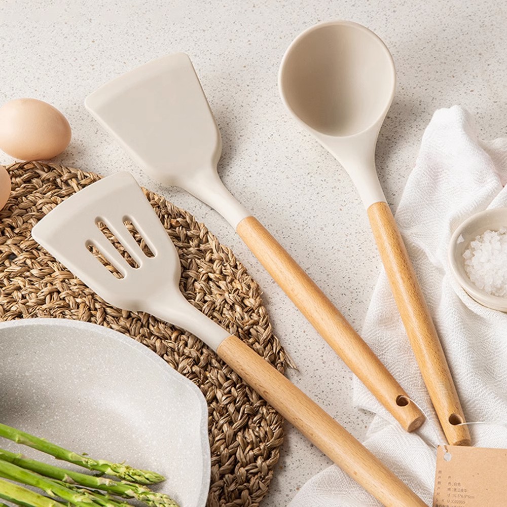Kitchen Utensils Set Non-Stick Cookware for Kitchen Wooden Handle Soup spoon spatula Rice spoon shovel Kitchen Accessories