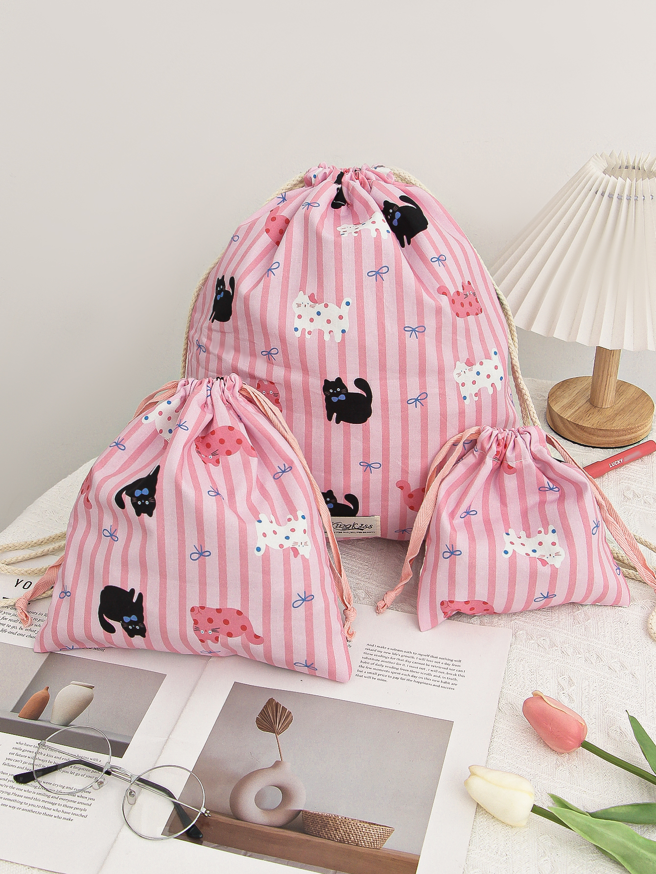 1Pc Pink Cat & Stripe Bow Knot Pattern Travel Skincare Drawstring Storage Bag Makeup Bag Underwear Clothing Storage Bag
