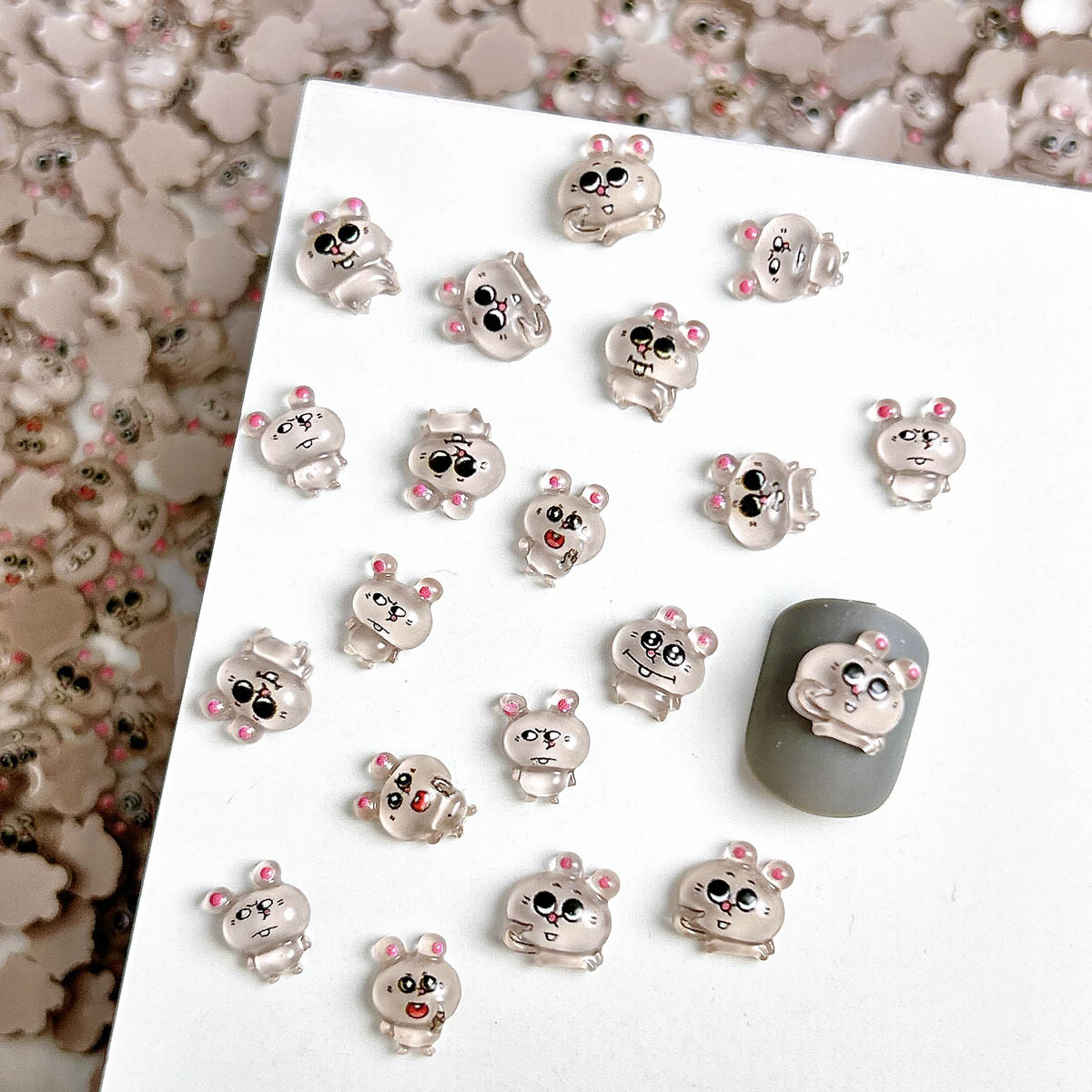 20PCS Translucent Funny Expression Mouse Resin Nail Charms 3D Creative White Tooth Mouse Nail Art Decorations DIY Hairpin Nails