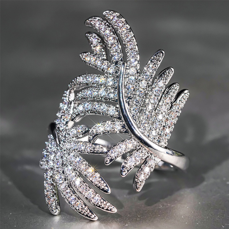 Huitan Gorgeous Bling Bling Crystal CZ Rings Lady Luxury Wedding Party Accessories Female Dainty Finger Jewelry for Anniversary