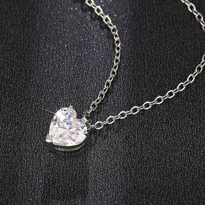 Huitan Sweet Heart Women Pendant Necklace Inlaid Shiny CZ Romantic Wedding Engagement Lady Elegant Accessories Jewelry