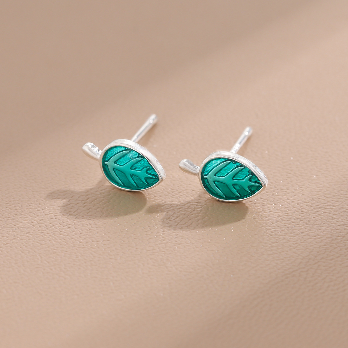 Beautiful Exquisite Blue Leaf New Fashion 925 Sterling Silver Jewelry Personality Epoxy Creative Stud Earrings E046