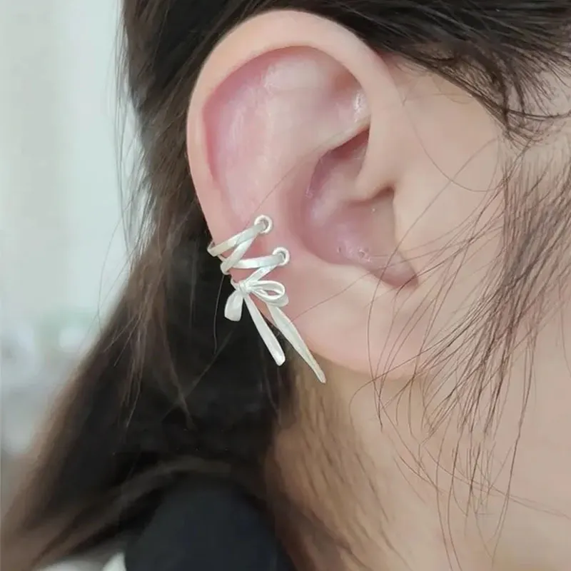 New Design Vintage Light Luxury Exquisite Bow Ear Cuff for Women Fashion Cute Non-Piercing Ear Clips Earrings Jewelry Party