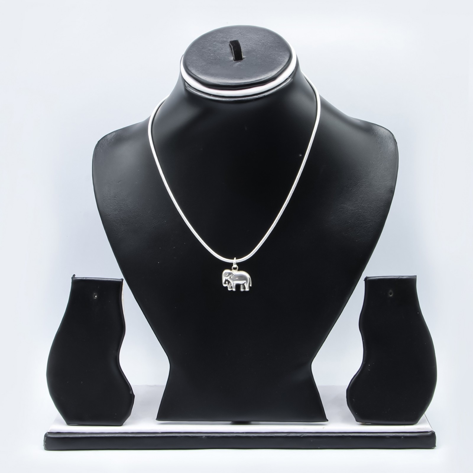 Pure Silver Elephant Design Necklace/Unisex/11 Gram
