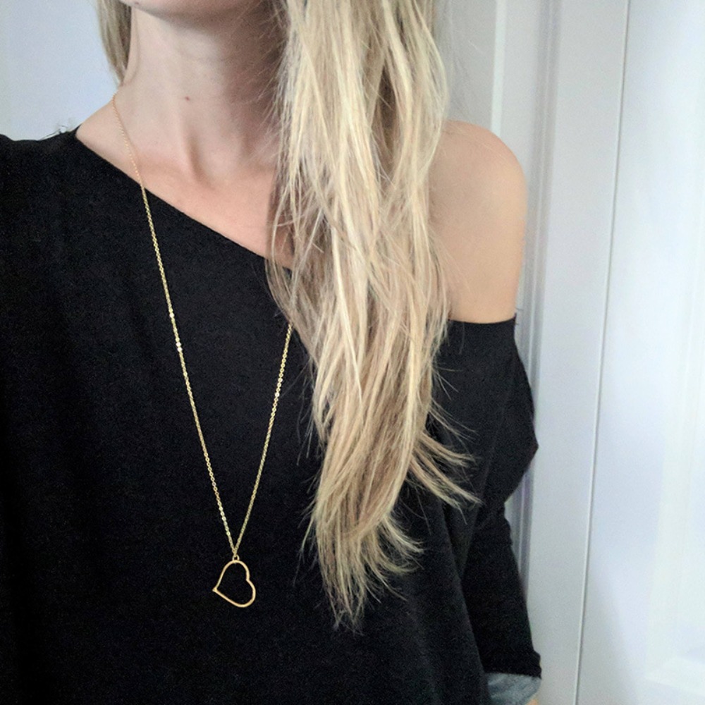 Simple Trend Style Hollow Pendant Necklace Long Necklace Female Light Luxury Niche Fashion Party New Heart Pendant Jewelry