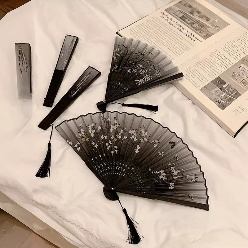 Retro Ink Orchid Silk Folding Fan New Chinese Style Ancient Lotus Hand Fans Close Friend Classic Hanfu Decorated Crafts