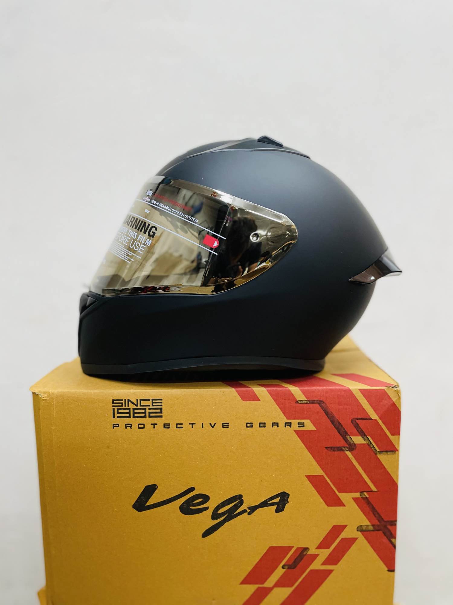 Vega Bolt Bunny Matt And Shiny black Helmet