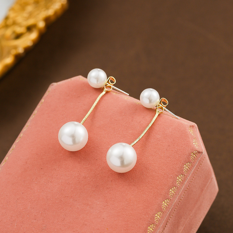Luxury High-end Small Tassel Pearl Earrings 2024 New Jewelry Round Face Suitable Ear Accessories for Womens and Girls