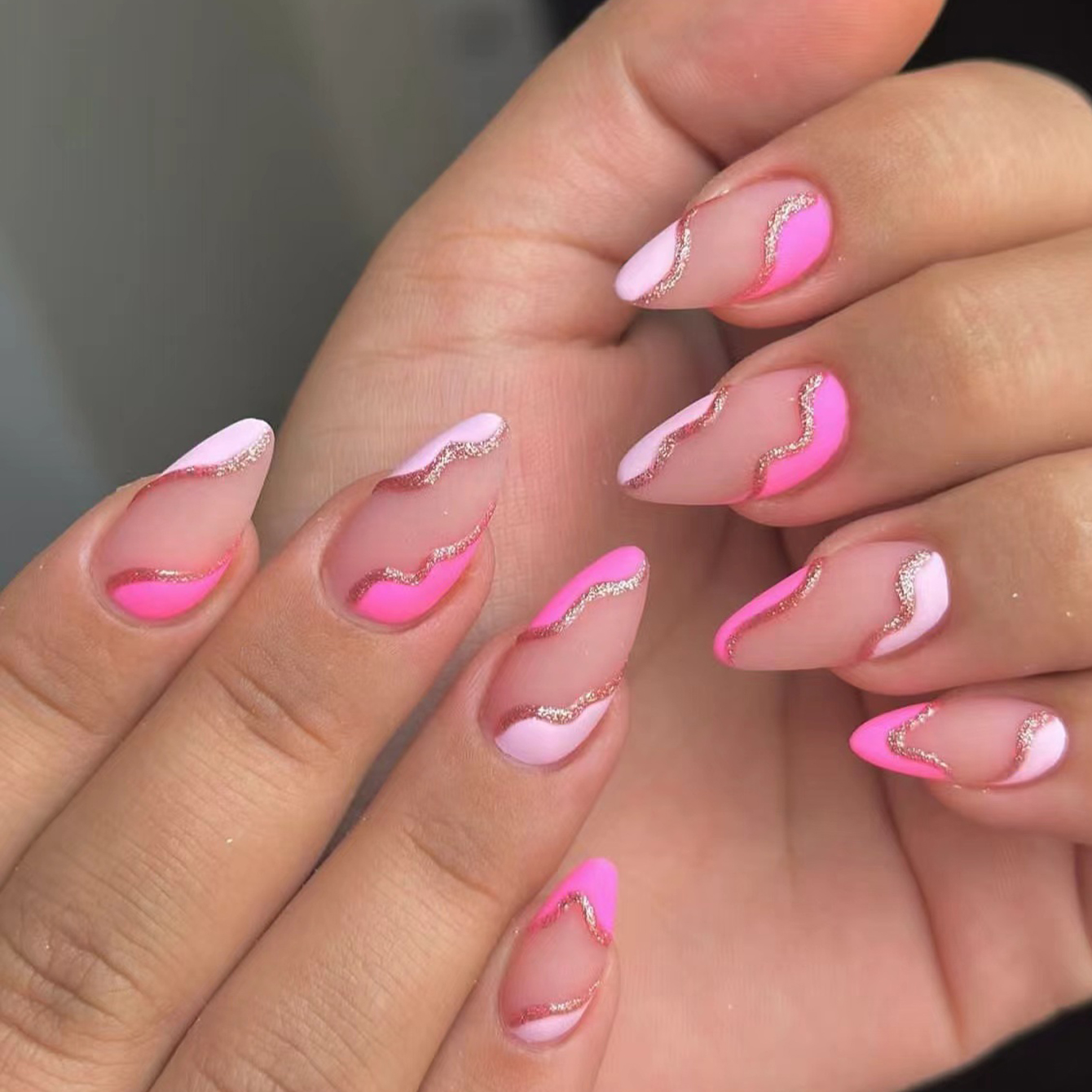 24PCS/ Almond fake nails instantly upgrade your look, pink and white set off by gold lines, simple and generous, suitable for fa