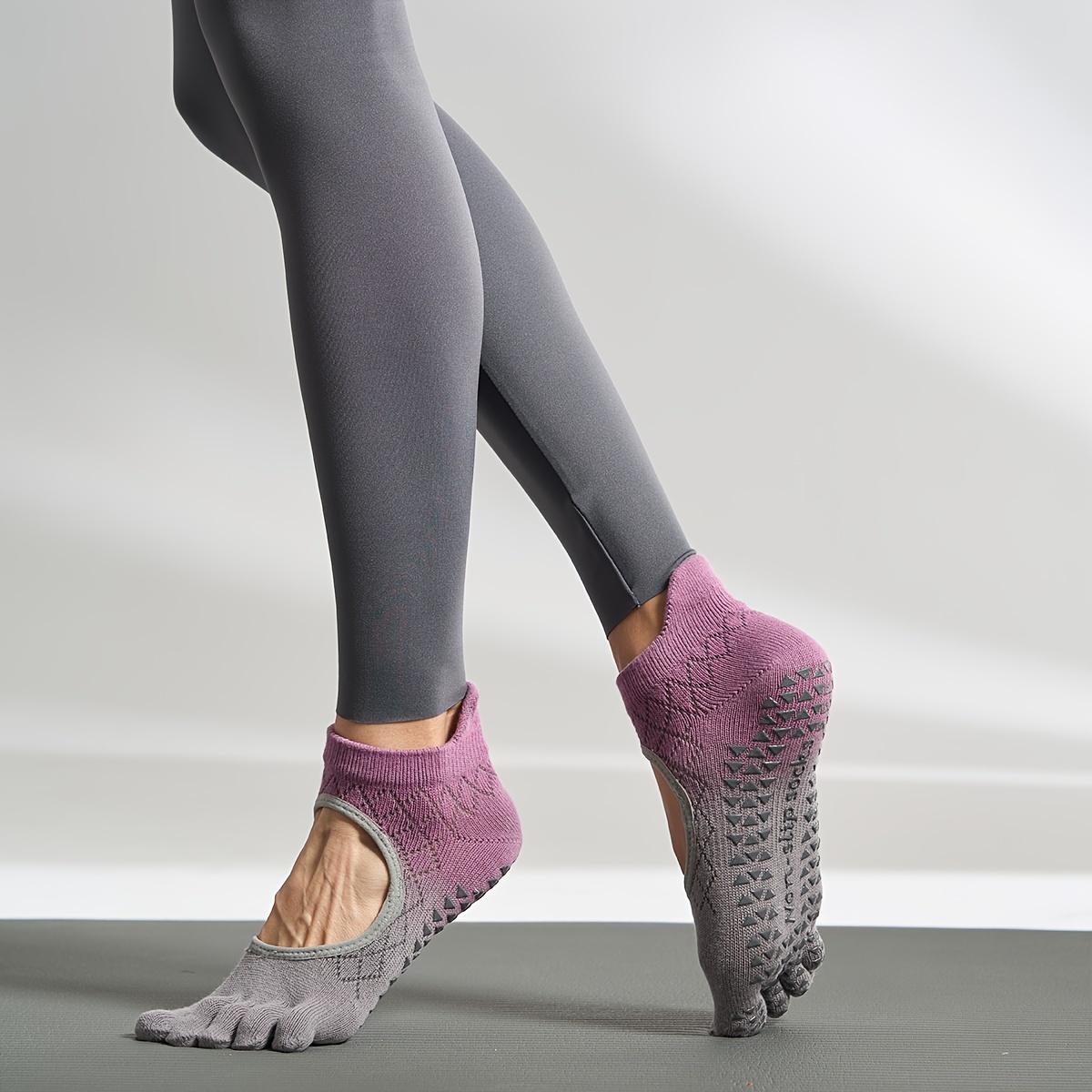1 Pair of Women's Spring and Summer Gradient Color Dotted Yoga Socks, Five-Finger Open-Back Full-Finger Jacquard Sweat-Absorbent Mesh Breathable Non-Slip Professional Finger-Separated Sports Pilates Fitness Dance Women's Socks pen gpt