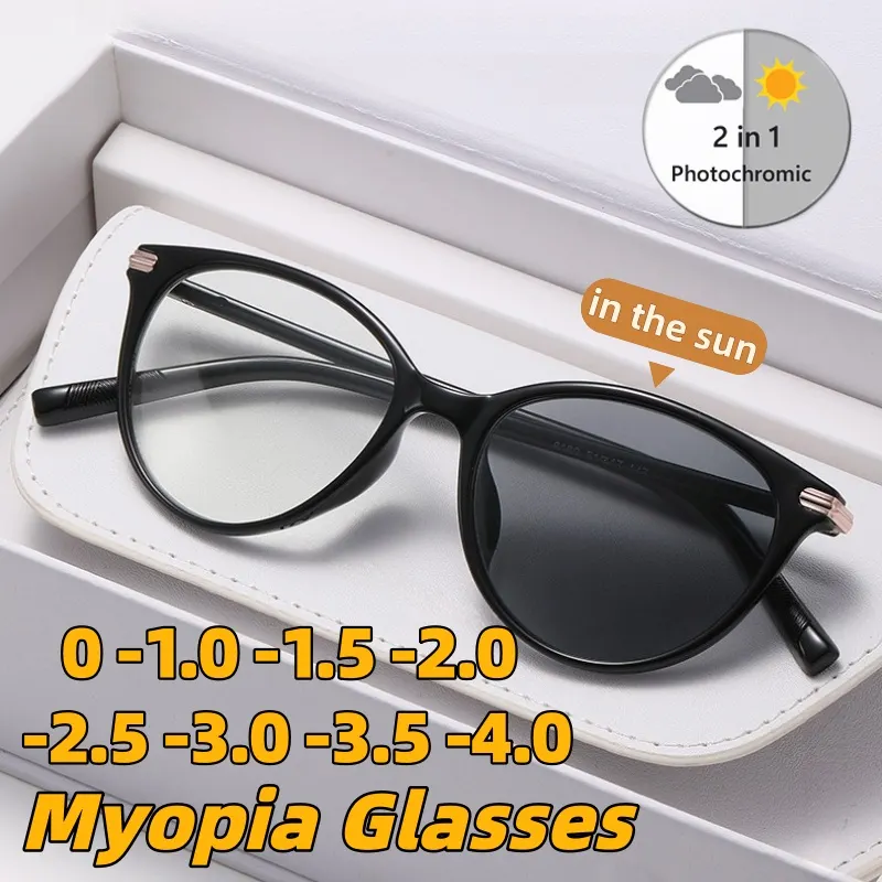 2026 New Retro Cat-Eye Photochromic Myopia Glasses Unisex Ultra-Lightweight Premium Anti-Blue Light Eyewear Diopter 0 To -4.0
