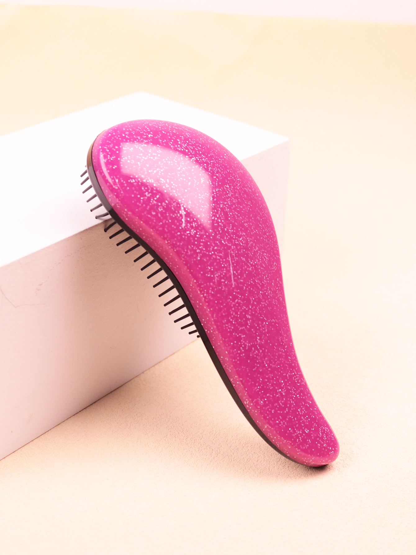 1Pc Detangling Hair Brush for Women and Men，Detangler Brush for Natural, Wet or Dry Hair，Special for real hair