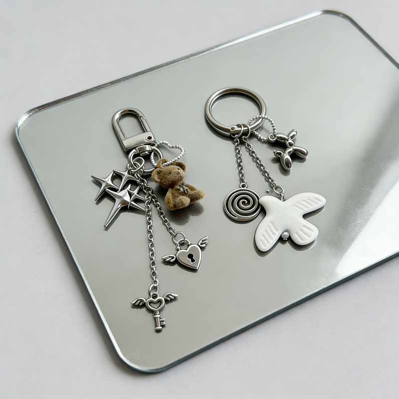 Cute Bear Peace Dove Keychains for Women Exquisite Sweet Ceramic Bird Bag Pendant Charm Trendy Casual Versatile Accessories pen gpt