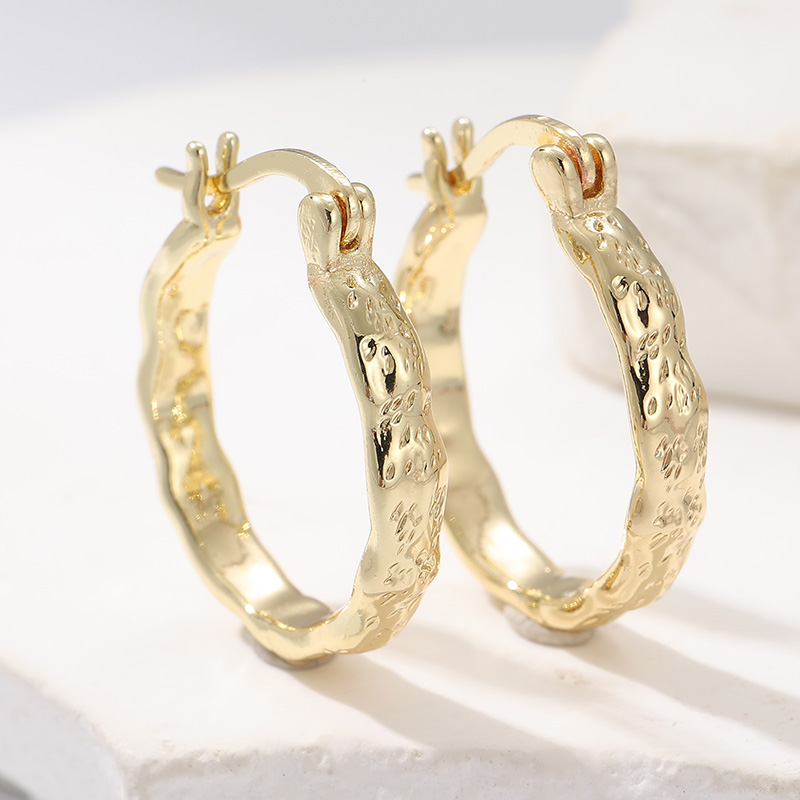 Classic Simple Hoop Earrings Women's Irregular Hammered Metal Style Earrings Modern Fashion Ear Jewelry