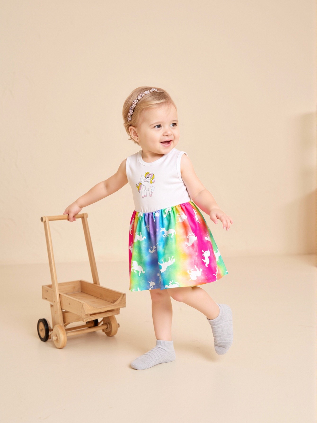 Summer baby girl cute and fashionable multi-color printed patchwork sleeveless round neck casual dress