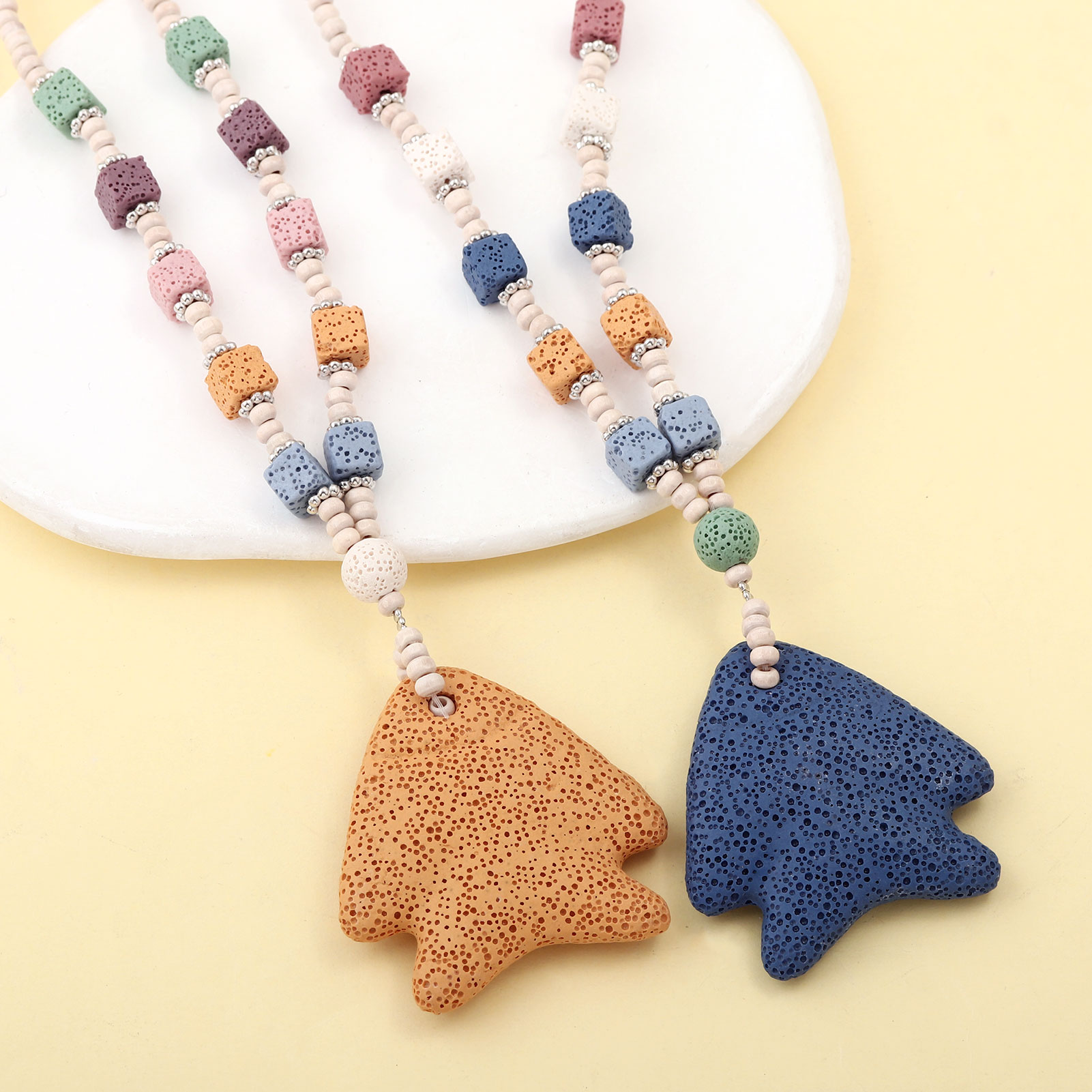 Women Dopamine Colored Bead Necklace Volcanic Stone Love Heart Shell Small Fish Starfish Beach Necklace Sweater Chain Choker Gif