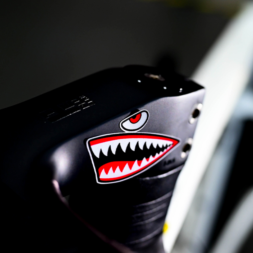 1Pair Shark Head Pattern Road Bicycle Stickers DIY MTB Top Tube Vinyl Decals Waterproof Road Bike Frame Sunscreen Decoration