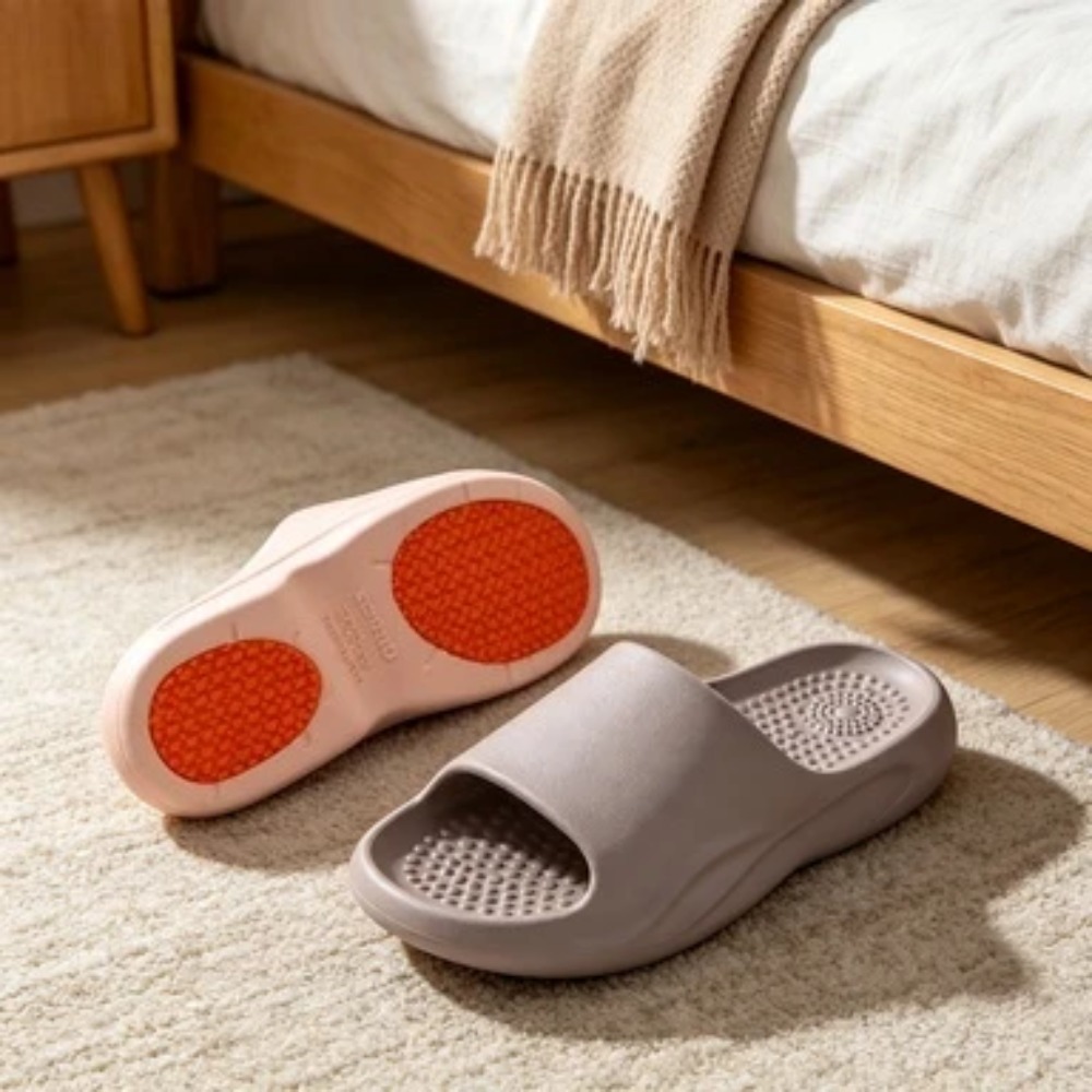 Non-Slip Shower Slippers Women Men Comfortable Soft Sole Couple Slippers Summer 2026 Lightweight Flat Heel Bathroom Slides
