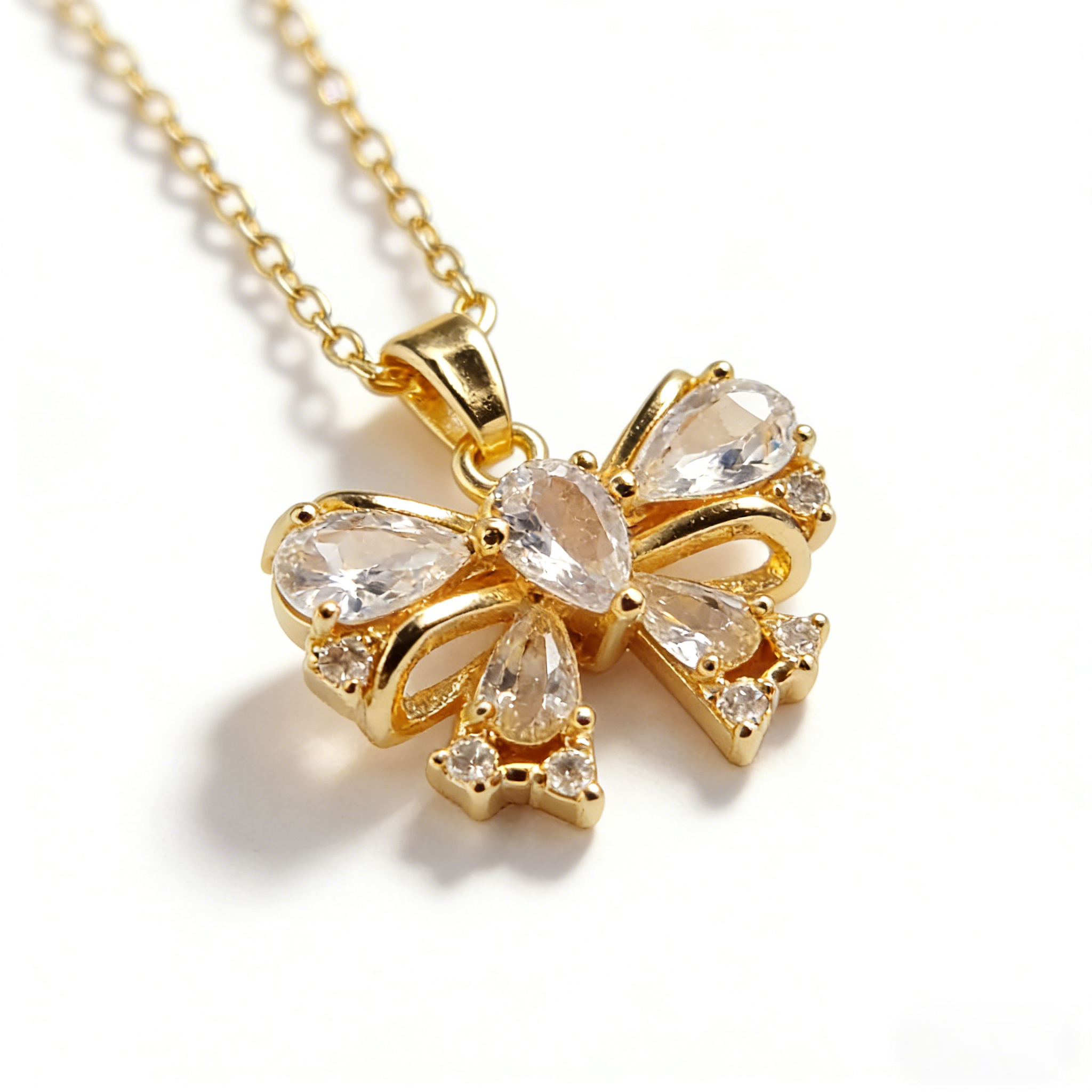 Women Cute Shiny Zircon Bow Pendant Necklace Fashion Clavicle Chain Elegant Daily Wear Party Jewelry Accessories