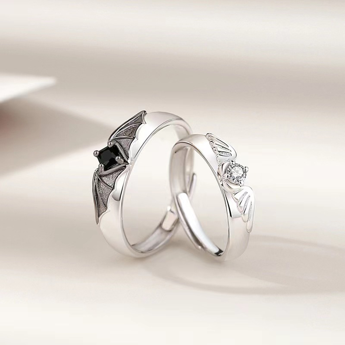 1 Pair Of Fashionable Alloy Rhinestone Angel and Demon Wings Adjustable Rings Suitable For Couples To Wear On A Daily Basis