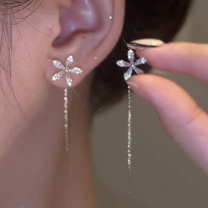 S925 Silver Needle Douyin The Same Style Micro-inlaid Zircon Flower Ear Line Exquisite Light Luxury High Quality Earring Jewelry