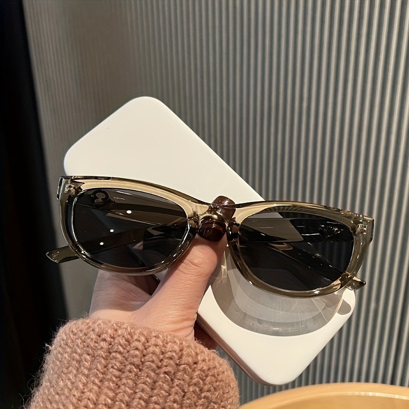 1pcs New Fashion Cat Eye Sunglasses Retro Luxury Irregular Oval Women's Sunglasses UV400