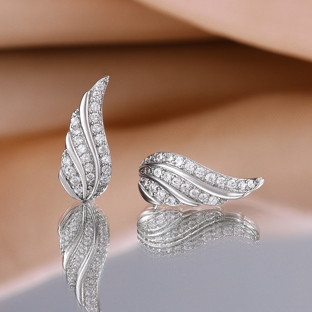 Huitan Cute Wing Stud Earring Silver Color/Gold Color Available Mosaic CZ Stone Delicate for Female Women Earrings Jewelry