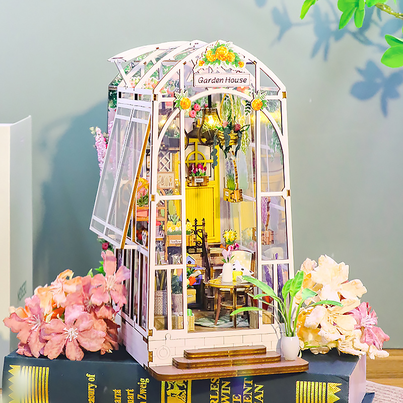 DIY Book Nook Kit Wooden Doll House 3D Puzzle Assembly Toy Home Bookend Bookshelf Insert With Furniture Toys For