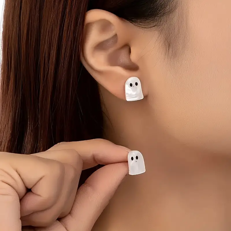 1 Pair Cute White Ghost Earrings For Halloween Halloween Party Hip-Hop Style Costume Jewelry Accessories
